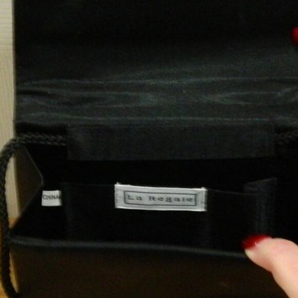 Vtg La Regale Satin Handbag purse Evening Bag - Picture 7 of 7